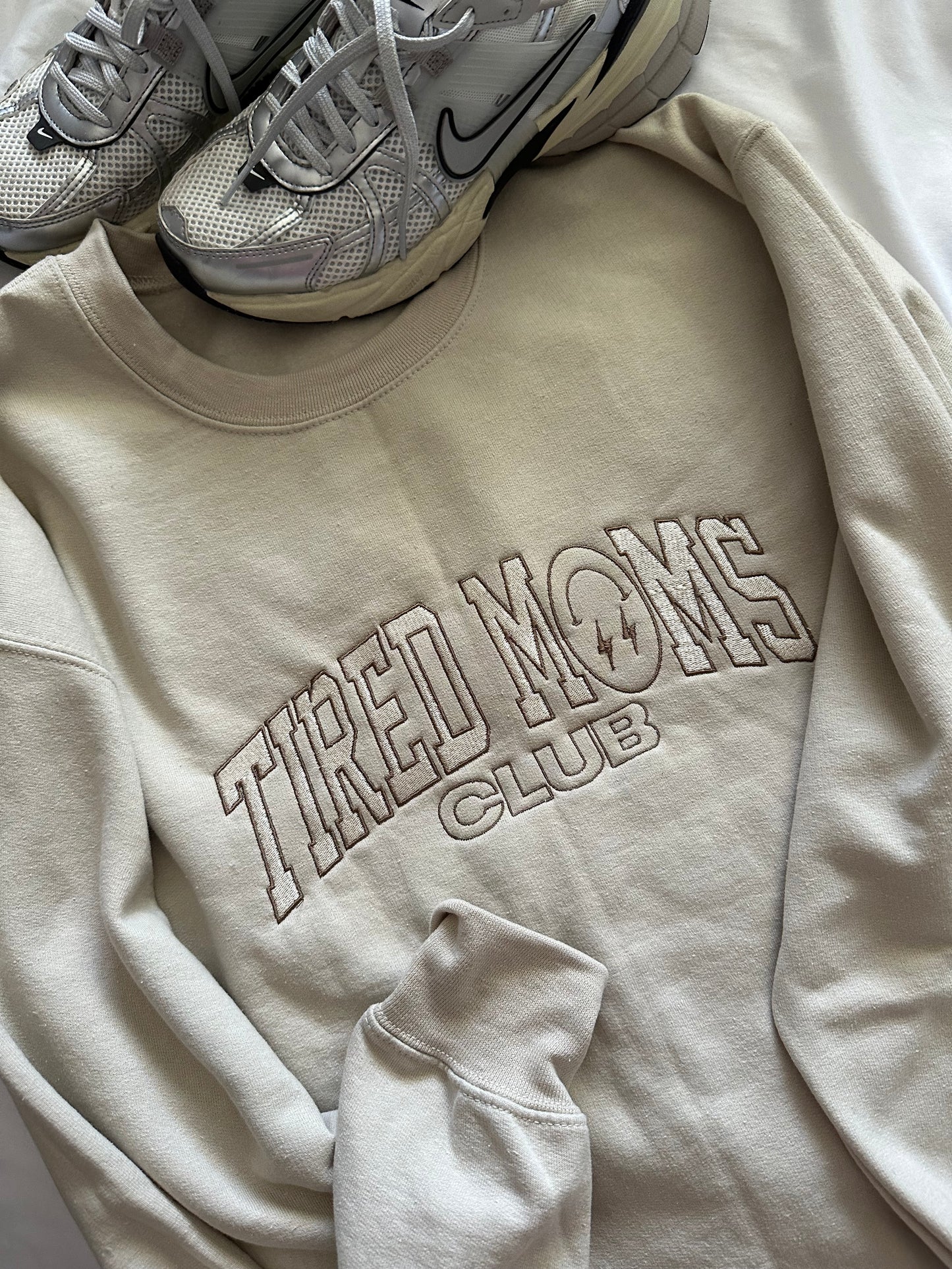 Tired Mom crew 🤍⚡️